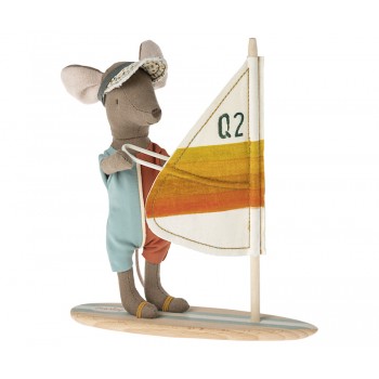 Une jolie poussette pour bébé souris Maileg chez Maison Marcel